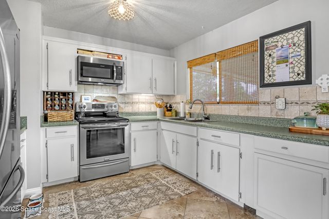 858 Carnival Road SE, Palm Bay, FL 32909