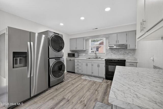 705 Holbrooke Avenue, Wilmington, NC 28412