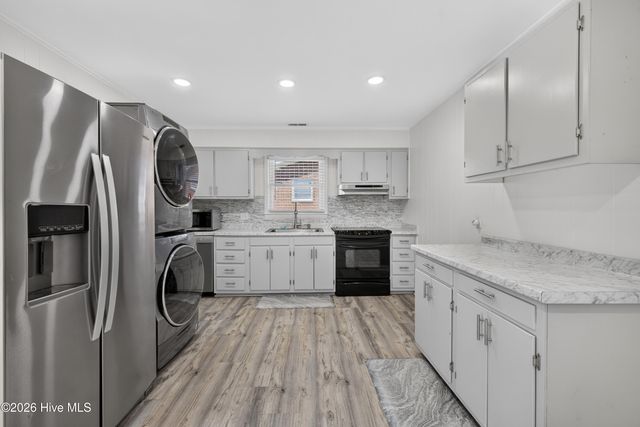 705 Holbrooke Avenue, Wilmington, NC 28412
