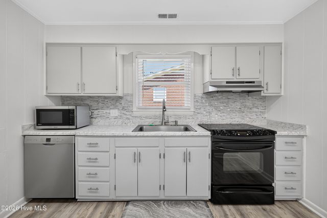 705 Holbrooke Avenue, Wilmington, NC 28412