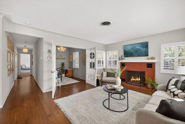 2400 9TH AVENUE N, St Petersburg, FL 33713