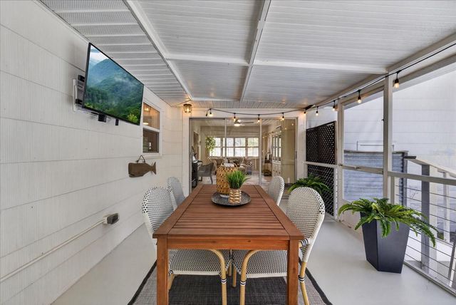 2400 9TH AVENUE N, St Petersburg, FL 33713