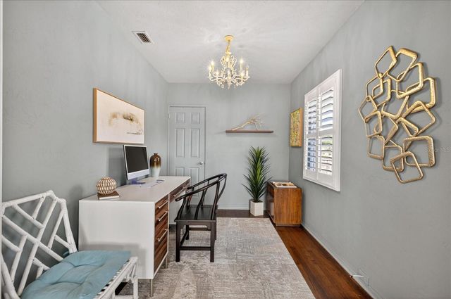 2400 9TH AVENUE N, St Petersburg, FL 33713