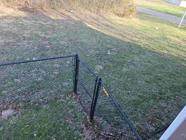 1450 SE 43rd St, Topeka, KS 66609