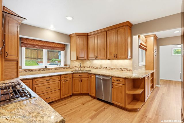 12921 Cumberland Circle, Anchorage, AK 99516