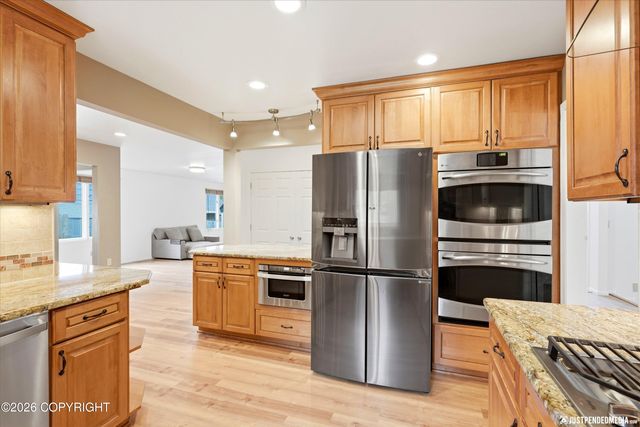 12921 Cumberland Circle, Anchorage, AK 99516