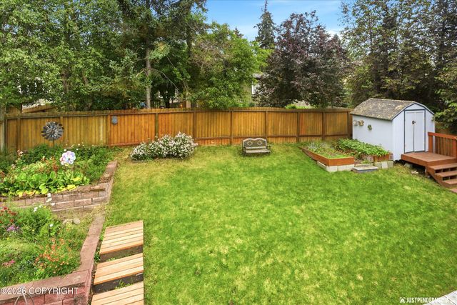 12921 Cumberland Circle, Anchorage, AK 99516