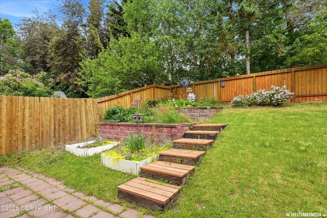 12921 Cumberland Circle, Anchorage, AK 99516