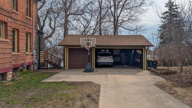 310 N Washington Avenue, Albert Lea, MN 56007