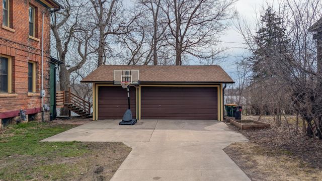 310 N Washington Avenue, Albert Lea, MN 56007