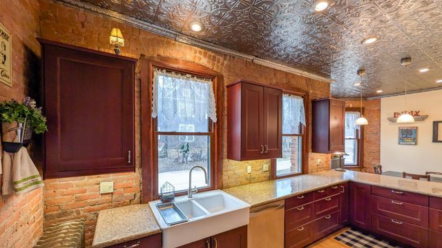 310 N Washington Avenue, Albert Lea, MN 56007