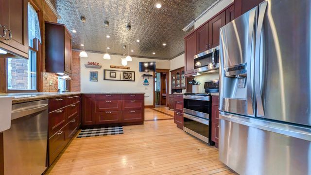 310 N Washington Avenue, Albert Lea, MN 56007