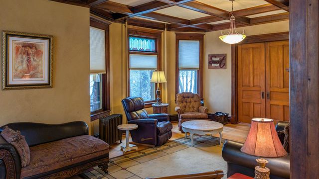 310 N Washington Avenue, Albert Lea, MN 56007