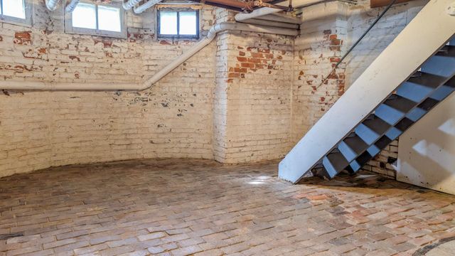 310 N Washington Avenue, Albert Lea, MN 56007