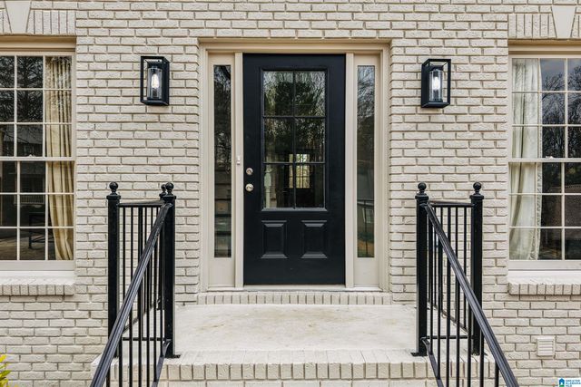 1700 WHITE OAK PLACE, Hoover, AL 35244