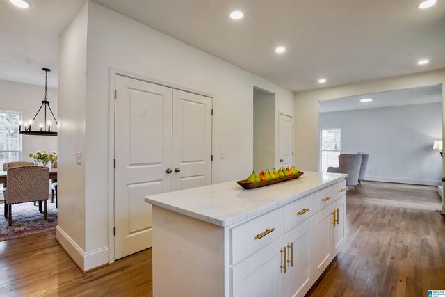 1700 WHITE OAK PLACE, Hoover, AL 35244