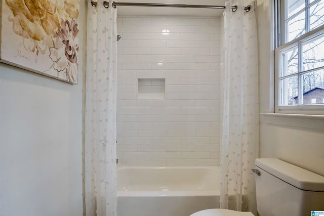 1700 WHITE OAK PLACE, Hoover, AL 35244