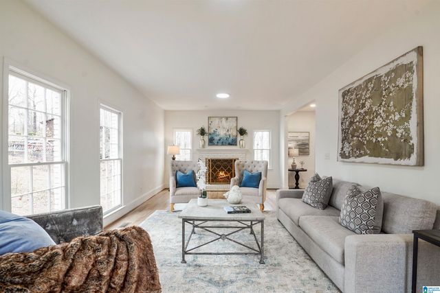 1700 WHITE OAK PLACE, Hoover, AL 35244