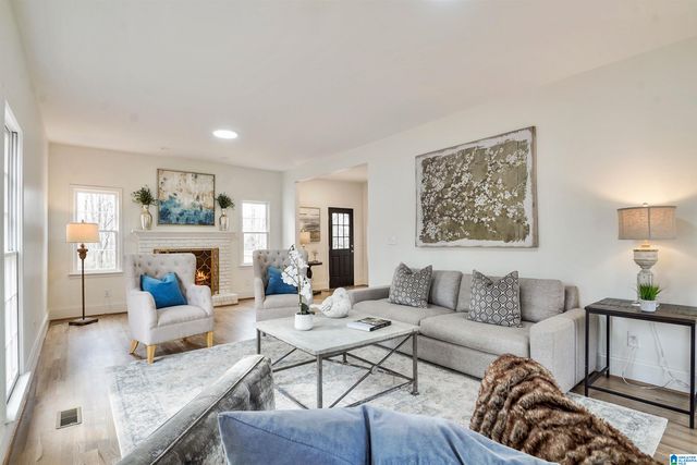 1700 WHITE OAK PLACE, Hoover, AL 35244