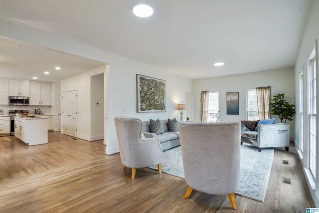 1700 WHITE OAK PLACE, Hoover, AL 35244