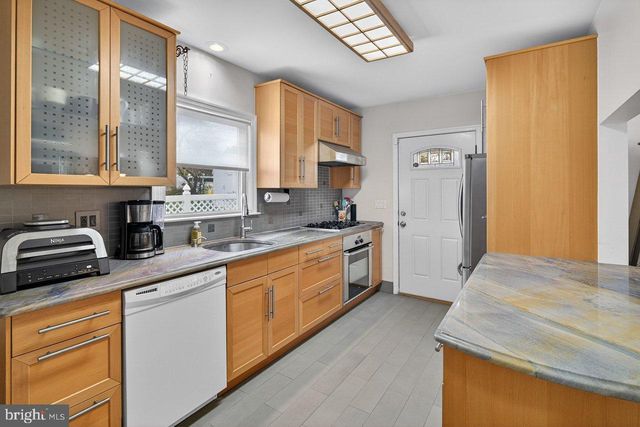 18 EGGERS ST, East Brunswick, NJ 08816