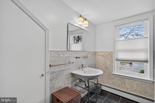 18 EGGERS ST, East Brunswick, NJ 08816