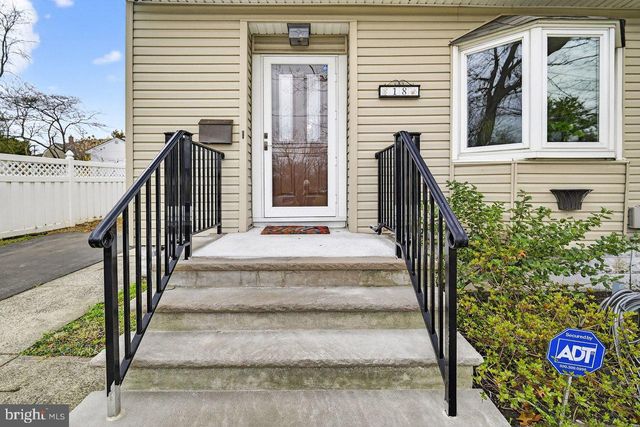 18 EGGERS ST, East Brunswick, NJ 08816