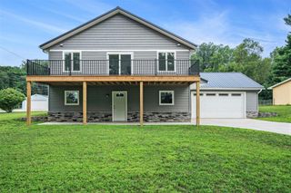 51561 E County Line Road, Middlebury, IN 46540