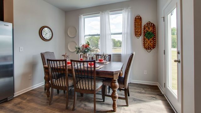 4228 Henslowe Rd, Columbia, TN 38401