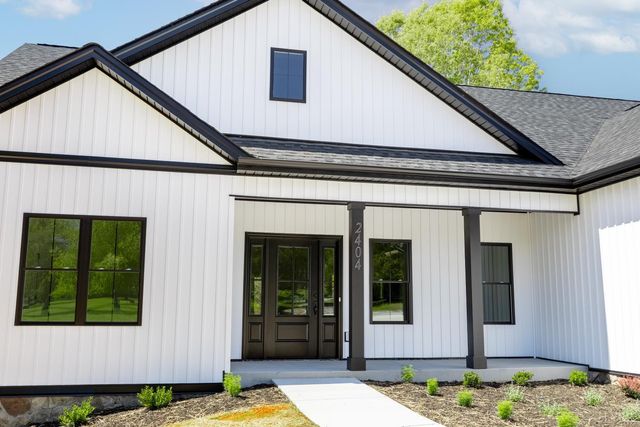 2404 Twin Lake Dr, Bedford, VA 24523