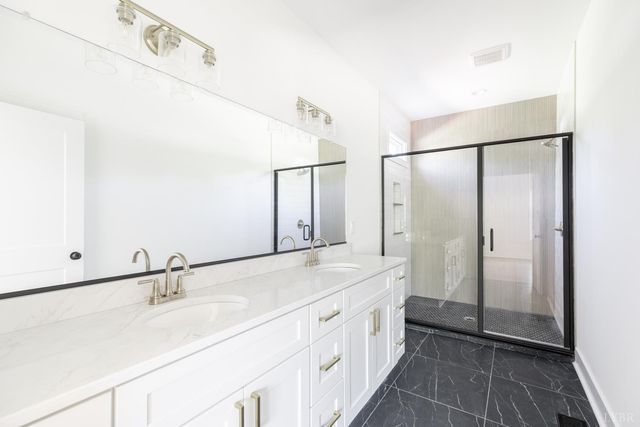 2404 Twin Lake Dr, Bedford, VA 24523
