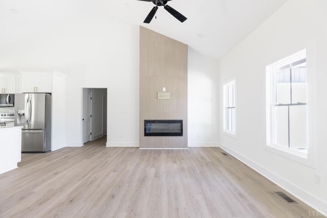 2404 Twin Lake Dr, Bedford, VA 24523