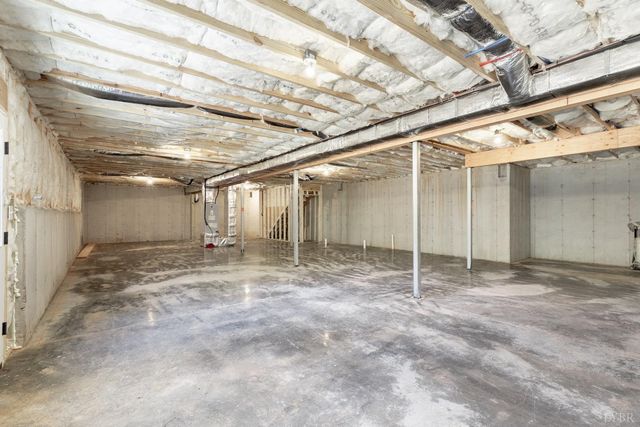 2404 Twin Lake Dr, Bedford, VA 24523