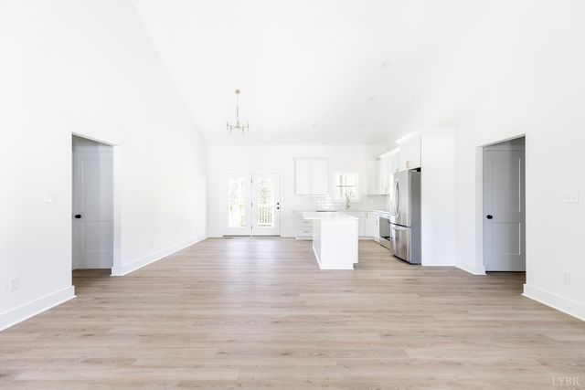 2404 Twin Lake Dr, Bedford, VA 24523