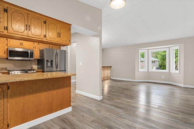 7170 Grangeview N, Centerville, MN 55038
