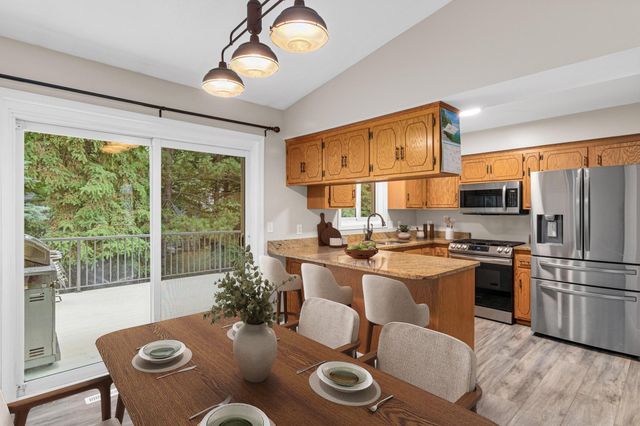 7170 Grangeview N, Centerville, MN 55038