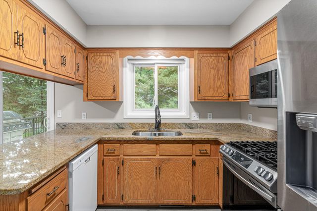 7170 Grangeview N, Centerville, MN 55038