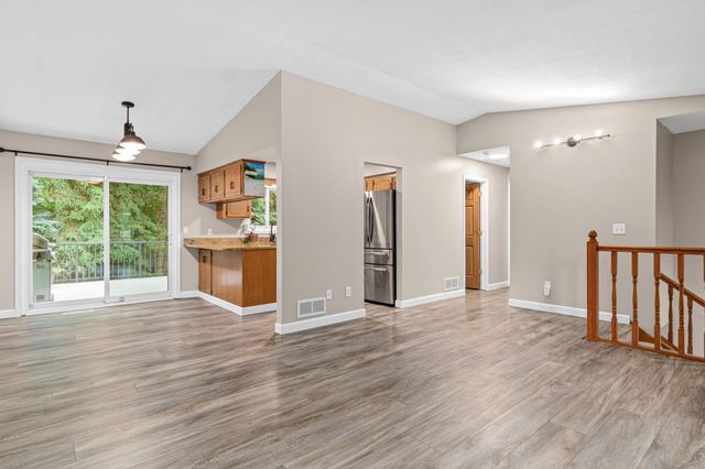 7170 Grangeview N, Centerville, MN 55038
