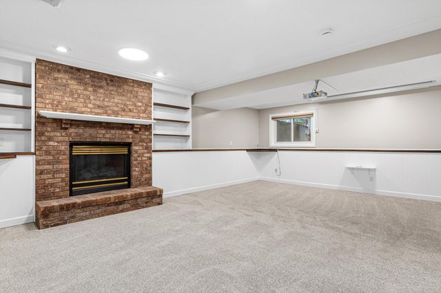 7170 Grangeview N, Centerville, MN 55038