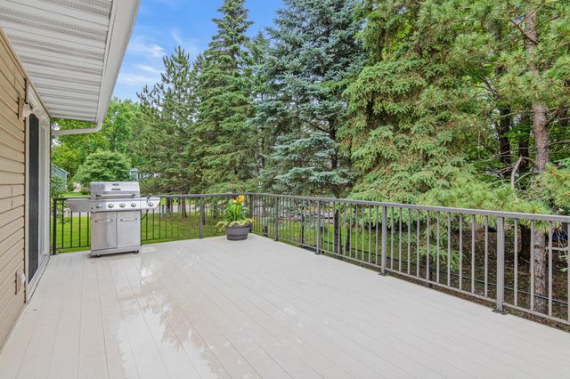 7170 Grangeview N, Centerville, MN 55038