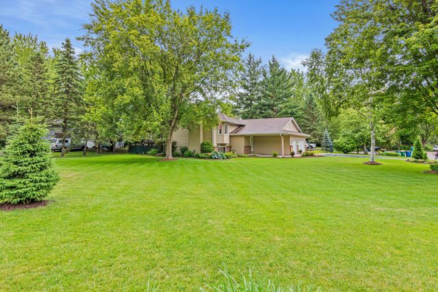 7170 Grangeview N, Centerville, MN 55038