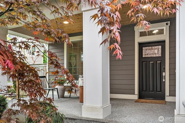 8718 124TH Avenue NE, Kirkland, WA 98033