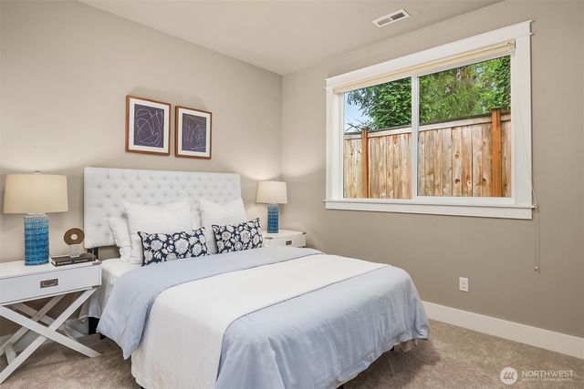 8718 124TH Avenue NE, Kirkland, WA 98033