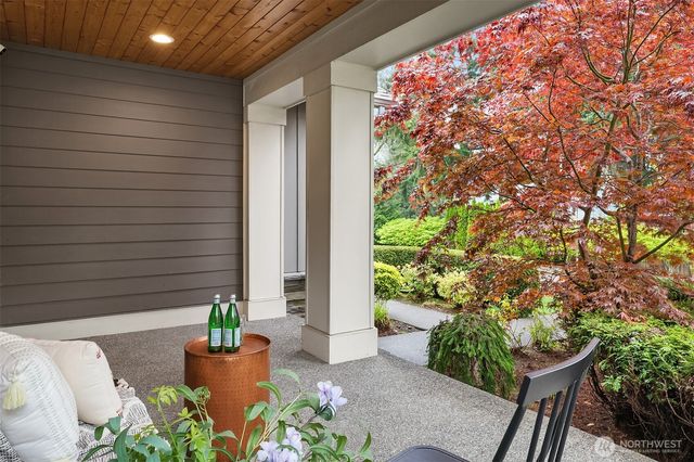 8718 124TH Avenue NE, Kirkland, WA 98033