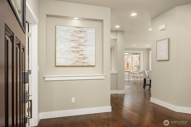 8718 124TH Avenue NE, Kirkland, WA 98033