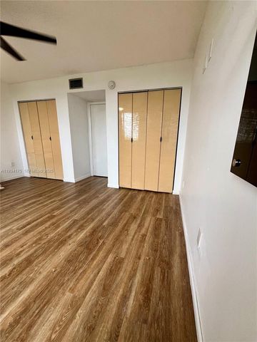 1750 W 56th St 211, Hialeah, FL 33012