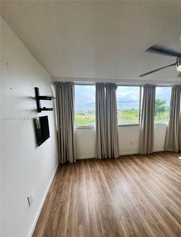 1750 W 56th St 211, Hialeah, FL 33012