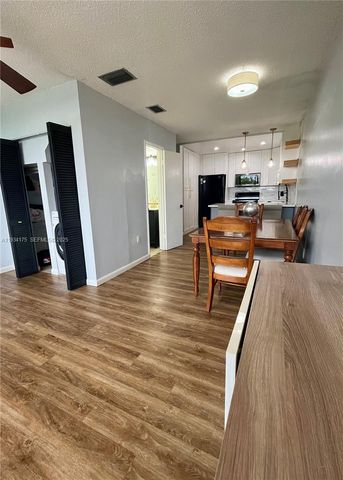 1750 W 56th St 211, Hialeah, FL 33012