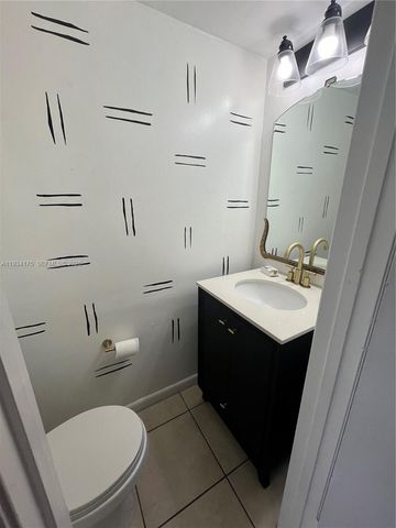 1750 W 56th St 211, Hialeah, FL 33012