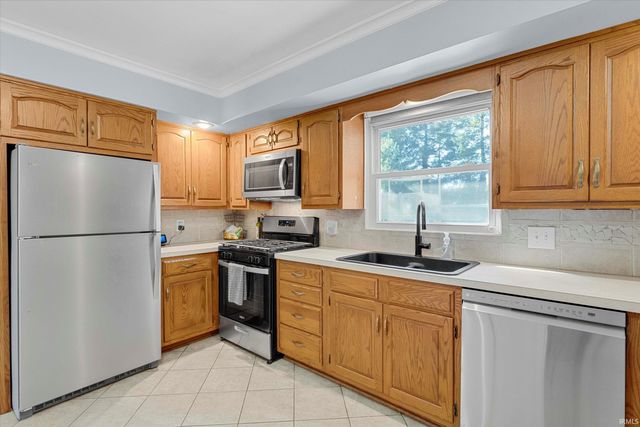 55215 Caldwell Drive, Osceola, IN 46561